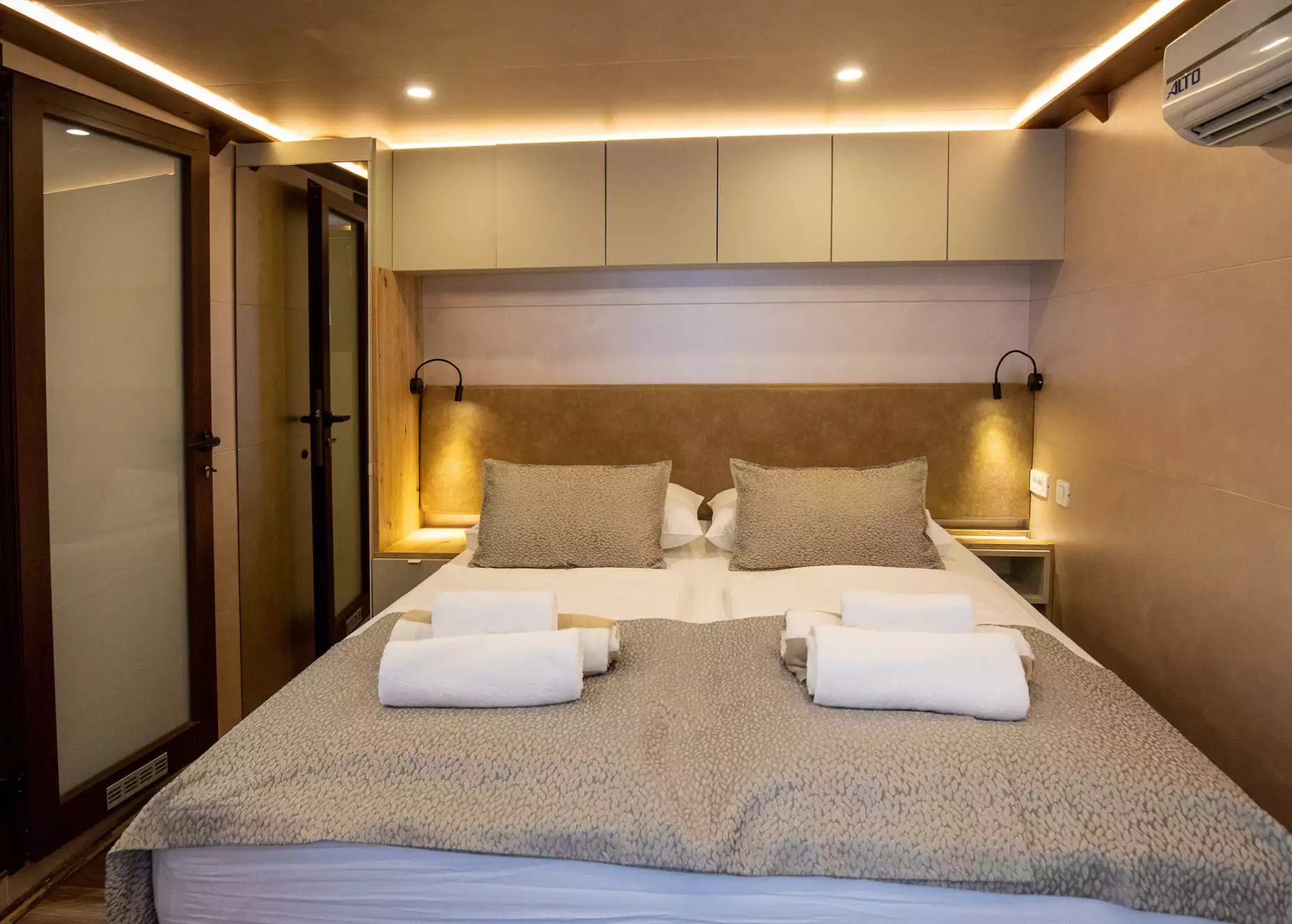Riviera Travel - MS Equator - Category A cabin