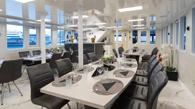 Riviera Travel - MS Equator - Bar & Dining Room