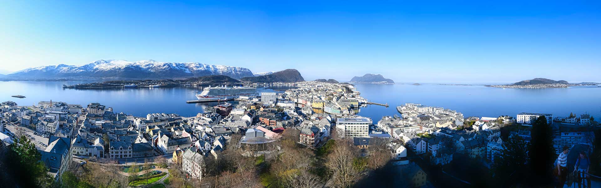 P&O Iona in the Norwegian Fjords