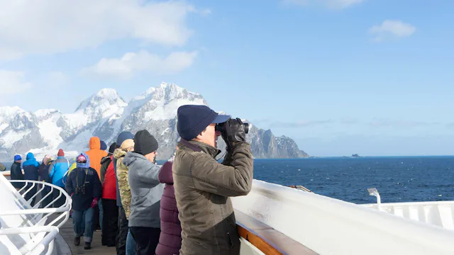 Fred Olsen guests viewing wildlife on Elephant Island, Antarctica